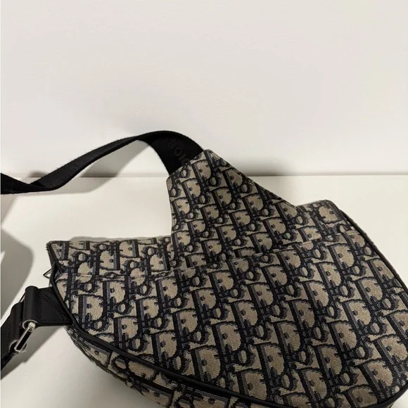 Dior Messenger Bag - Picture 4 of 8